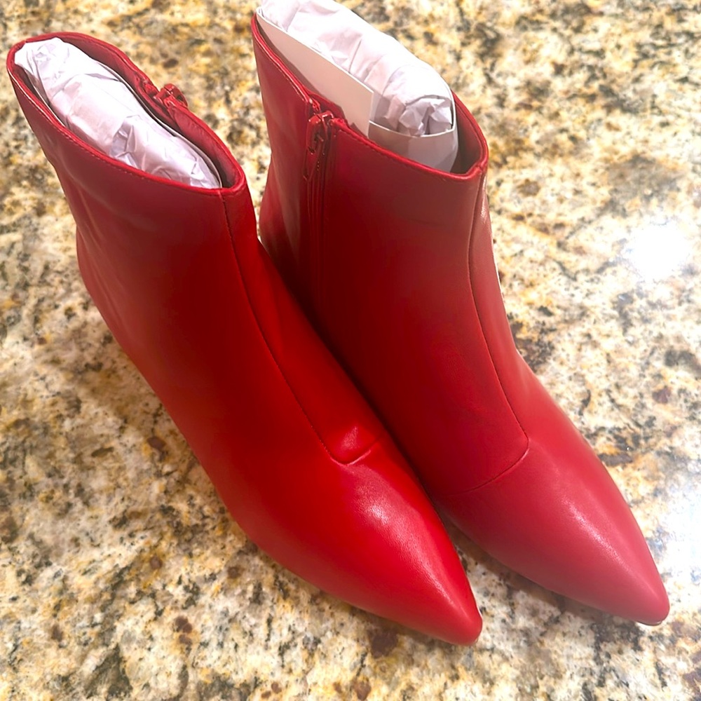 NIB Sugar red boots nightlife size 8 1/2